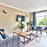 Charming Studio In Green Point