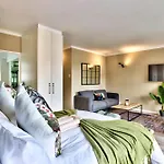 Charming Studio In Green Point
